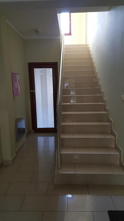 Roman Gardens Studio Apartment ريسان المظهر الخارجي الصورة