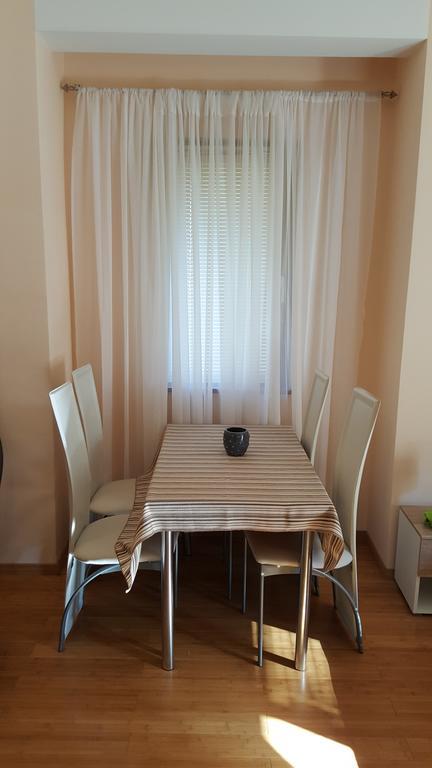 Roman Gardens Studio Apartment ريسان المظهر الخارجي الصورة